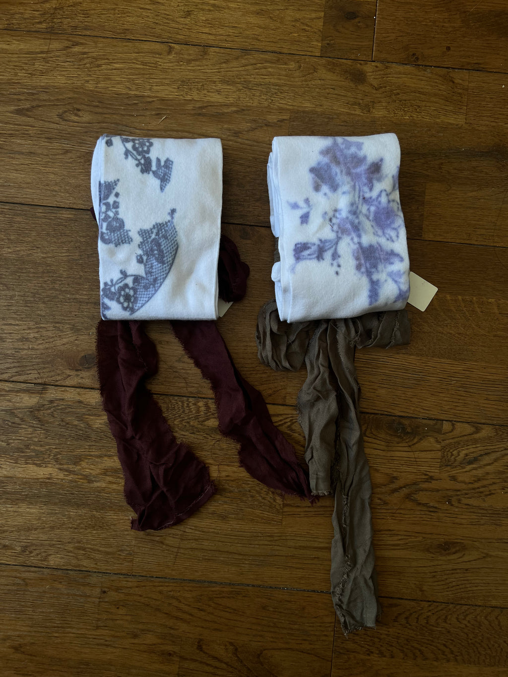LILIES TATTOO SOCKS